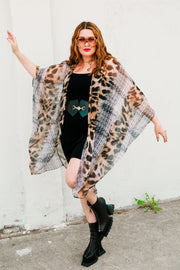 Coloratura Cape in "Angela"