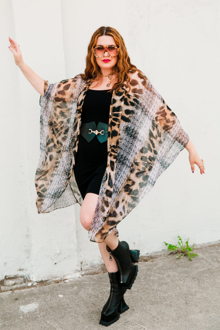Coloratura Cape in "Angela"