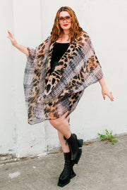 Coloratura Cape in "Angela"