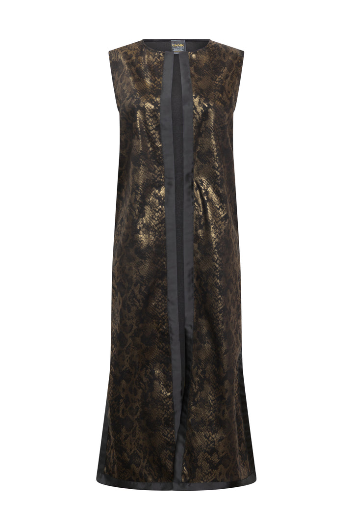 Berlin Duster in "Cleopatra"