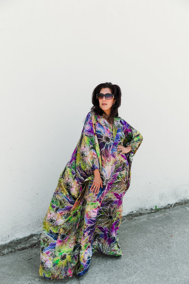 Glissando Kaftan in “Marian”
