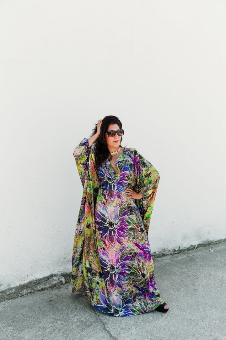 Glissando Kaftan in “Marian”