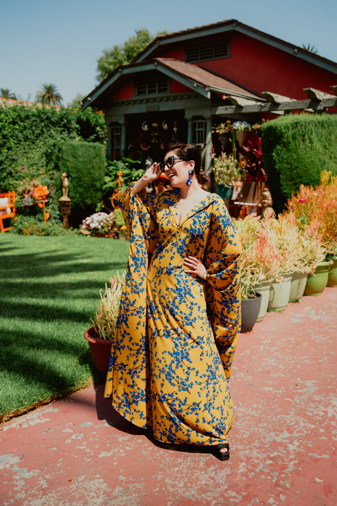 Glissando Kaftan in “Kirsten”