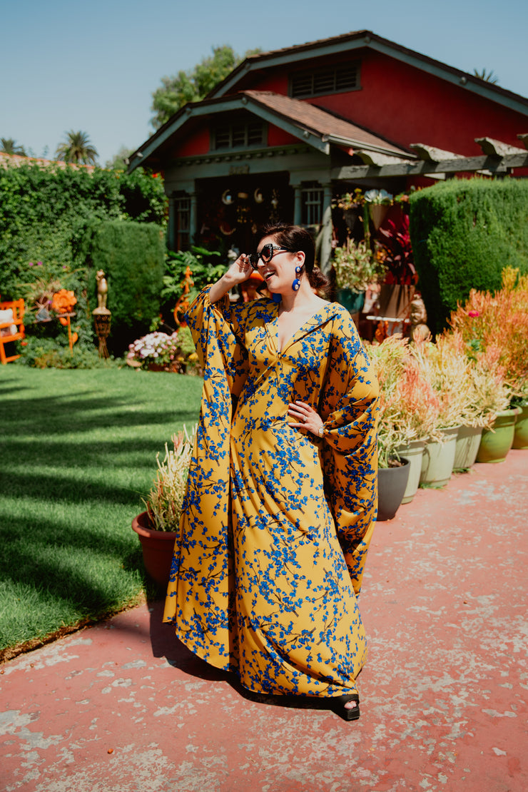 Glissando Kaftan in “Kirsten”