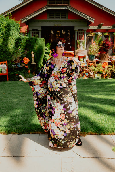 Glissando Kaftan in “Camille”