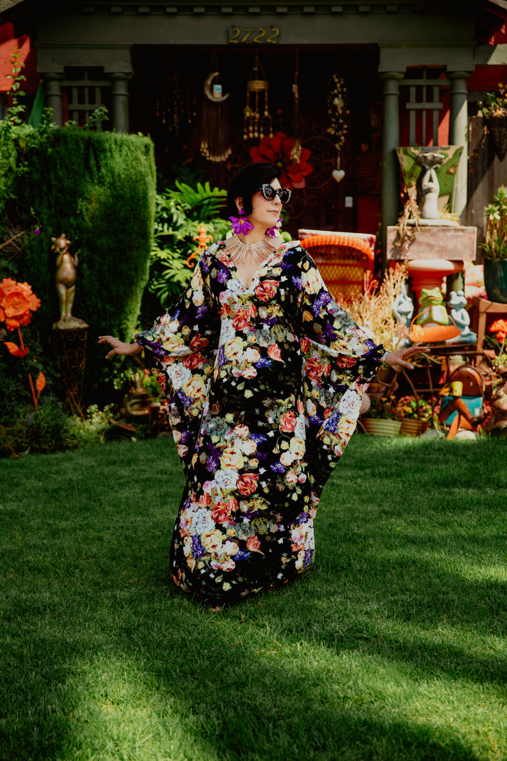 Glissando Kaftan in “Camille”