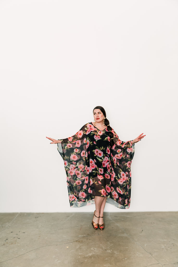 Kaftan in "Peony on the Balcony" (Midi)