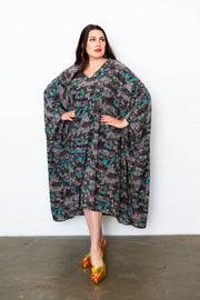 Kaftan in "Firefly Village” (Midi)