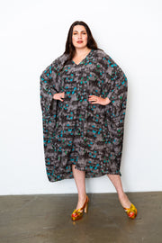 Kaftan in "Firefly Village” (Midi)