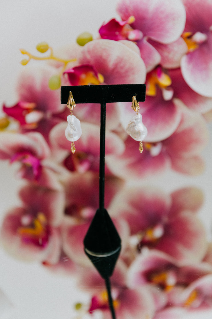 A&O Big Baroque Earrings