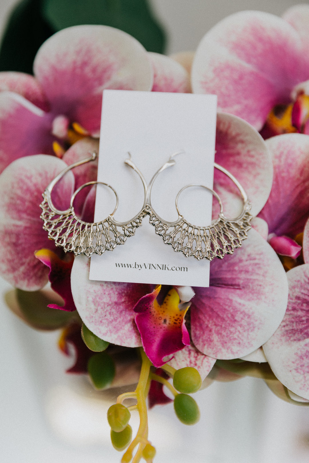 A&O Iris Hoops Silver Medium