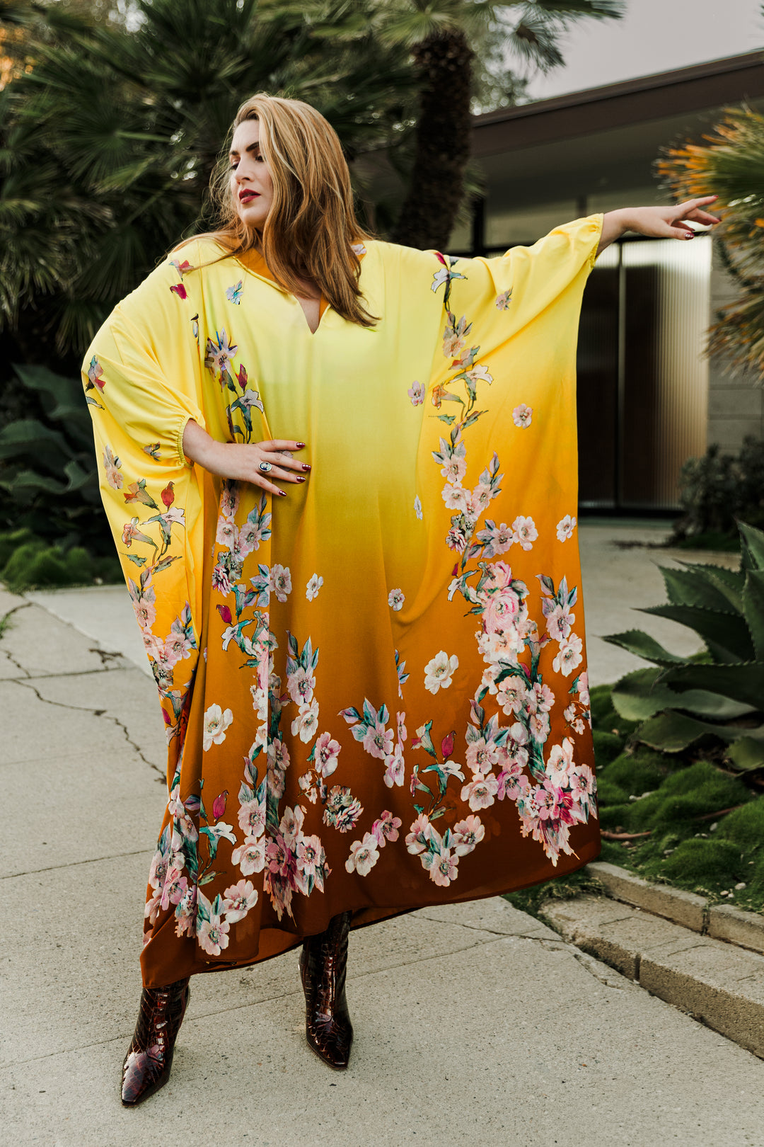Glissando Kaftan in “Jo"