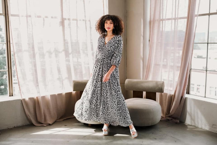 Colla Voce Dress in “B&W Swirl”