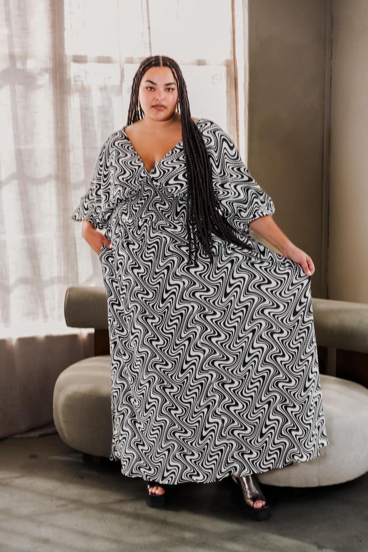Colla Voce Dress in “B&W Swirl”