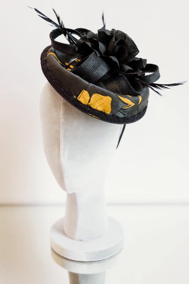 Fascinator in “Pagliacci”
