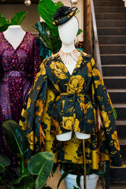 Fascinator in “Pagliacci”