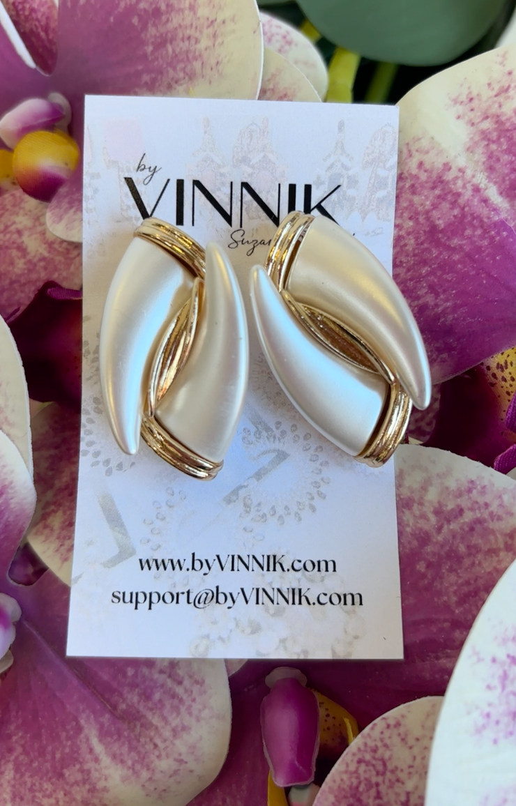 Tooth and Claw Earrings (White)