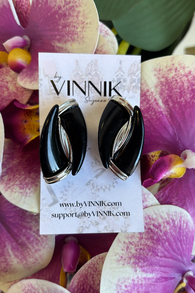 Tooth and Claw Earrings (Black)