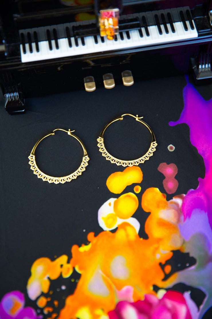 Astor & Orion: Corazon Gold Hoop Earrings in 18k Gold