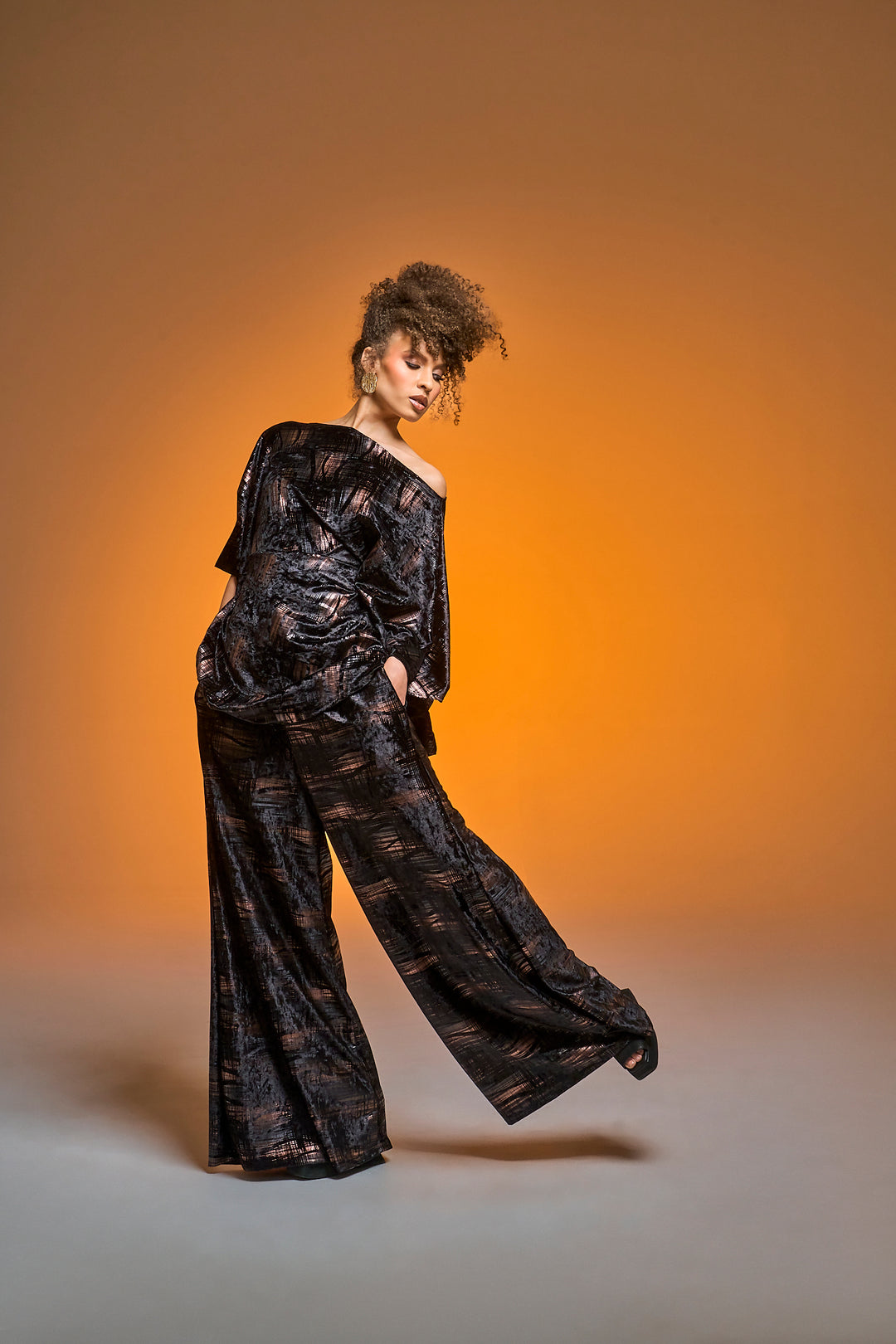 Muse Pants in “Oro Rosa e Nero”