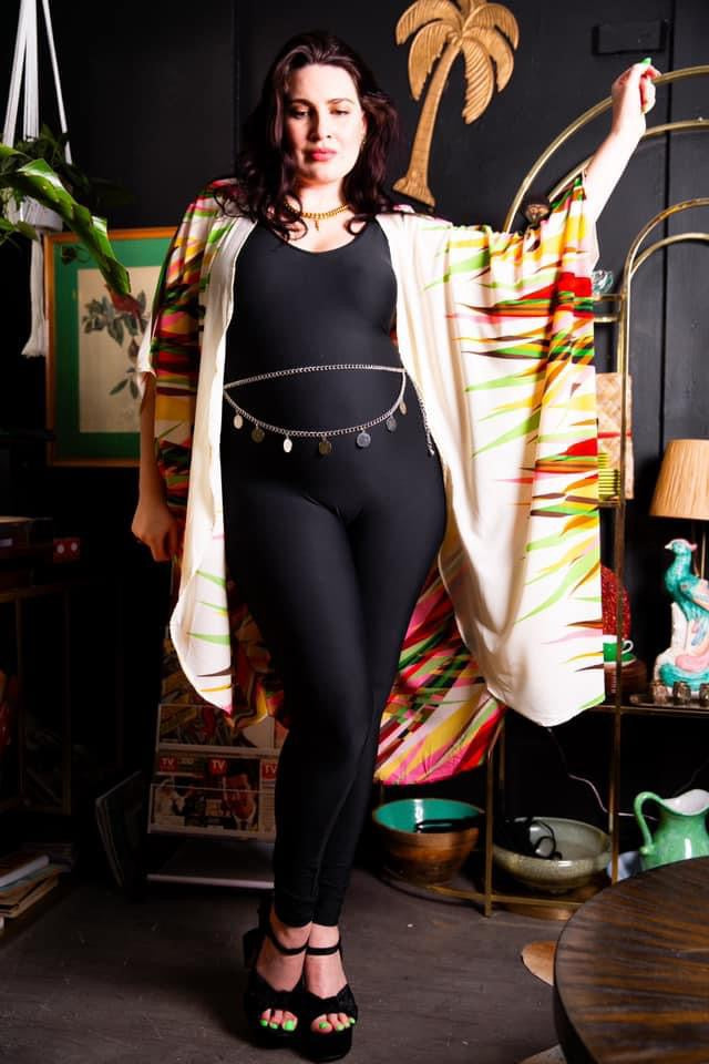 Coloratura Cape “Majestic Mumu”