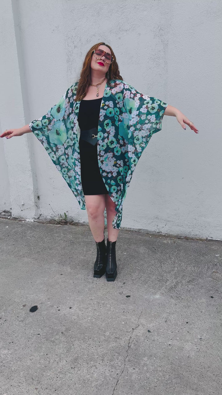 Coloratura Cape in "Teal Garden"