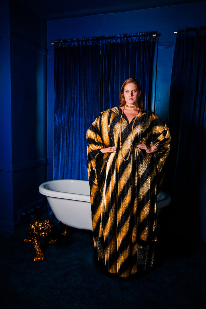 Glissando Kaftan in “Vegas"