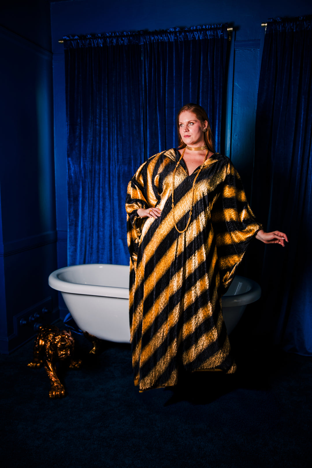 Glissando Kaftan in “Vegas"