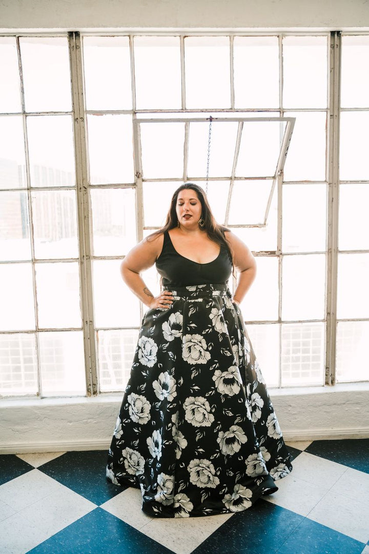 Gala Skirt in "Pagliacci" (B&W)