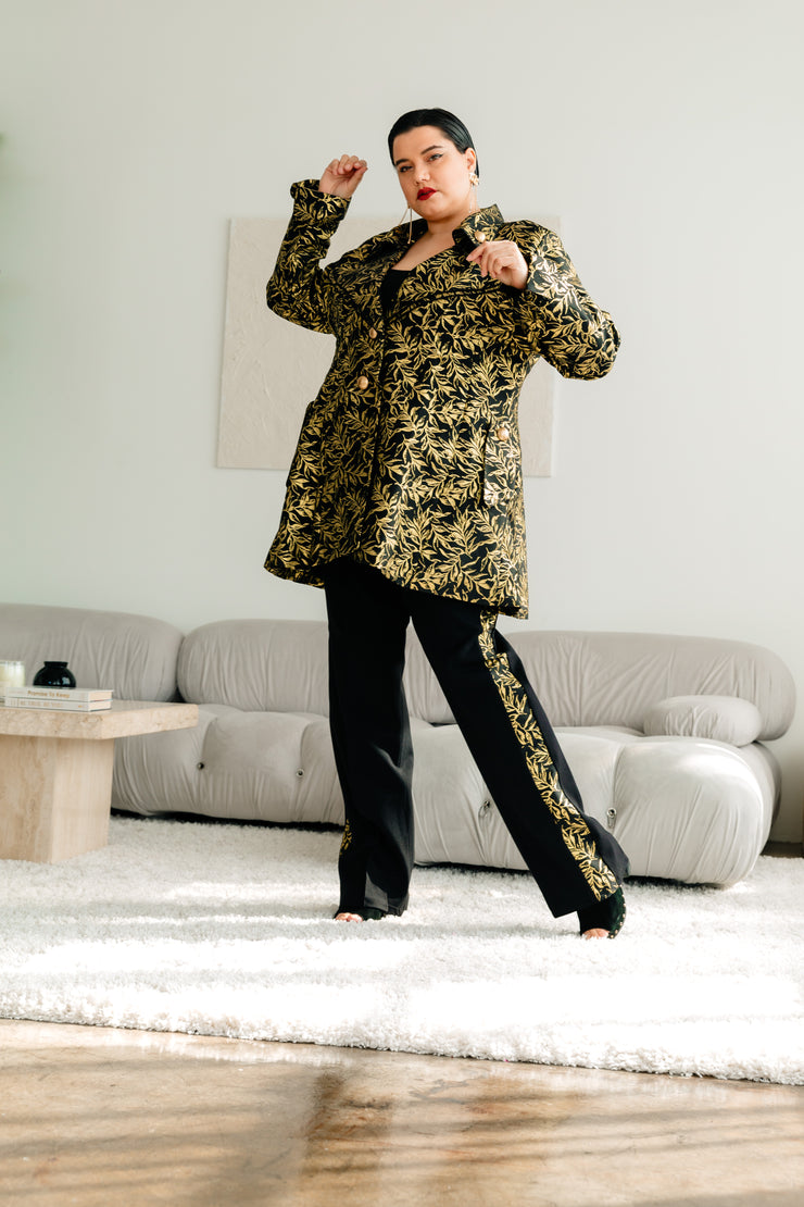 The Suit (Medea)